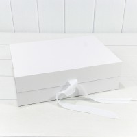 Коробка Прямоугольная 32*23*10 складная на магнитах Белый 1/32 Арт: 721358/417