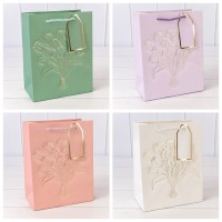 Пакет подарочный с тиснением "Букет" (микс) 18*23*10 210г 1/20 1/360 Арт: 000330E