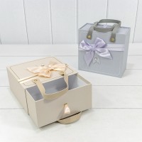 Коробка Квадратная 18*18*9 с бантом и ручками (ассортимент) 1/30 Арт: 721806/8