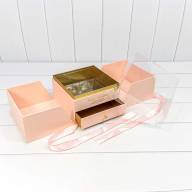 Коробка Квадратная 21*21*18 &quot;Сюрприз&quot; Розовый 1/8 Арт: 721608/1 - Коробка Квадратная 21*21*18 "Сюрприз" Розовый 1/8 Арт: 721608/1