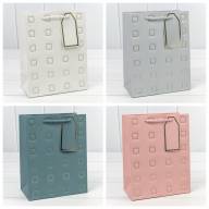 Пакет подарочный с тиснением "Квадратики" (микс) 18*23*10 210г 1/20 1/360 Арт: 000881E - Пакет подарочный с тиснением "Квадратики" (микс) 18*23*10 210г 1/20 1/360 Арт: 000881E